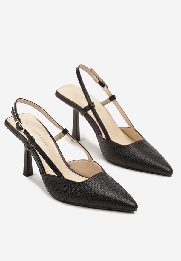 Renee - Czarne Sandały na Szpilce Typu Slingback Leathara. Nosek buta: szpiczasty. Zapięcie: sprzączka. Kolor: czarny. Materiał: jeans. Wzór: aplikacja. Obcas: na szpilce. Styl: elegancki