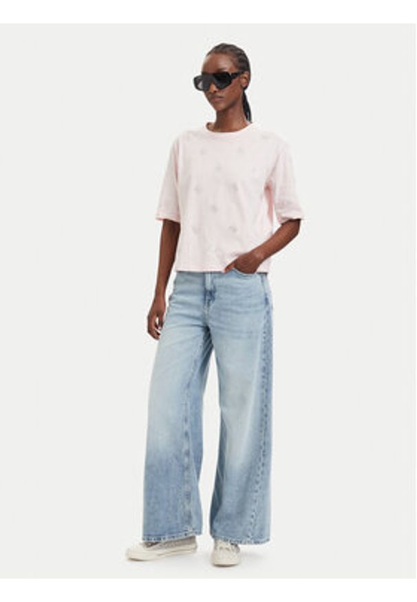 Guess Jeansy W6GA82 D0697 Niebieski jasny Relaxed Fit. Kolor: niebieski