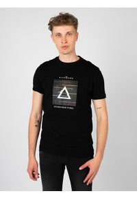John Richmond T-Shirt | HMP25025TS | Mężczyzna | Czarny. Okazja: na co dzień. Kolor: czarny. Materiał: bawełna. Wzór: nadruk. Styl: casual