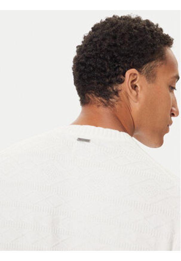 Guess Sweter M5BR42 Z2ZK2 Écru Regular Fit. Materiał: syntetyk