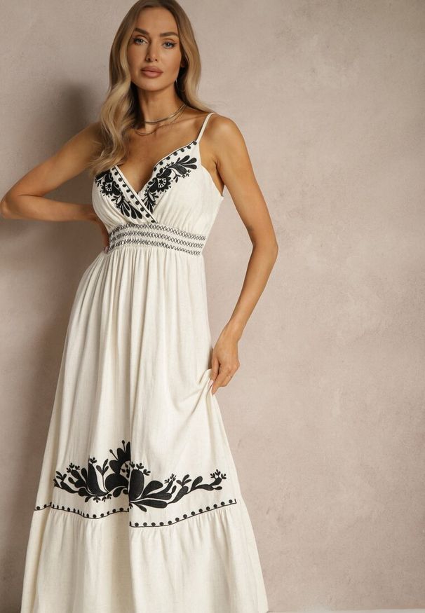 Renee - Biała Sukienka z Wiskozą i Lnem z Kopertowym Dekoltem Ozdobiona Haftem Sollio. Okazja: na co dzień. Typ kołnierza: dekolt w kształcie V, dekolt kopertowy. Kolor: biały. Wzór: haft, aplikacja. Typ sukienki: kopertowe. Materiał: wiskoza, len. Długość rękawa: na ramiączkach. Sezon: lato. Styl: casual