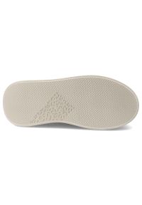 Sneakersy damskie Karino, cholewka ze skóry naturalnej gładkiej minimalistyczna forma klasyczne sznurowanie masywna podeszwa zapewniająca stabilność. Okazja: na co dzień. Zapięcie: sznurówki. Kolor: brązowy. Materiał: skóra. Szerokość cholewki: normalna. Wzór: gładki. Obcas: na platformie. Styl: klasyczny #7