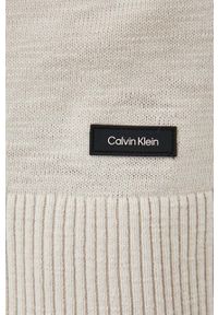Calvin Klein sweter bawełniany kolor beżowy lekki. Kolor: beżowy. Materiał: bawełna. Długość rękawa: raglanowy rękaw #6