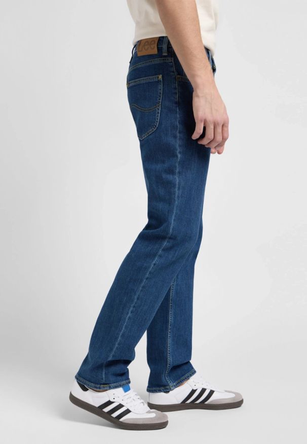 Lee - MESKIE SPODNIE JEANSOWE LEE BROOKLYN STRAIGHT MID STONEWASH 112144036
