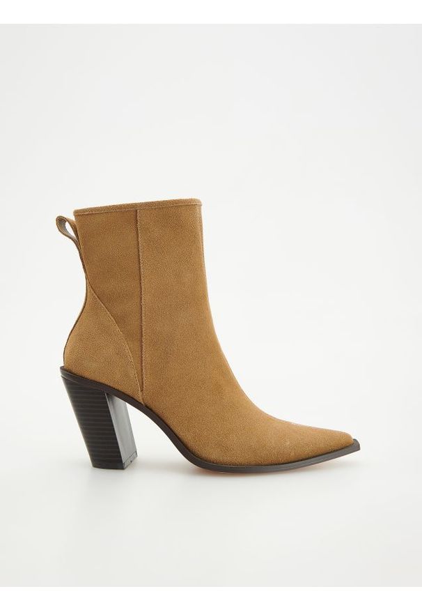 Reserved - Skórzane botki - beżowy. Kolor: beżowy. Materiał: skóra