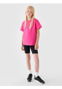 4f - 4F T-shirt z nadrukiem dziewczęcy - różowy 152 (11-12 lat). Okazja: na co dzień. Kolor: różowy. Materiał: bawełna, jersey, dzianina. Długość rękawa: krótki rękaw. Długość: krótkie. Wzór: nadruk. Sezon: lato. Styl: sportowy, klasyczny, casual