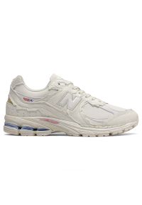 Buty unisex New Balance Protection Pack M2002RDC – białe. Kolor: biały. Materiał: zamsz, guma. Szerokość cholewki: normalna