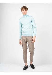 Takeshy Kurosawa Sweter | 83475 | Maglia D/Vita Calato Lana | Mężczyzna | Błękitny. Okazja: na co dzień. Typ kołnierza: golf. Kolor: niebieski. Materiał: wełna, akryl. Styl: casual