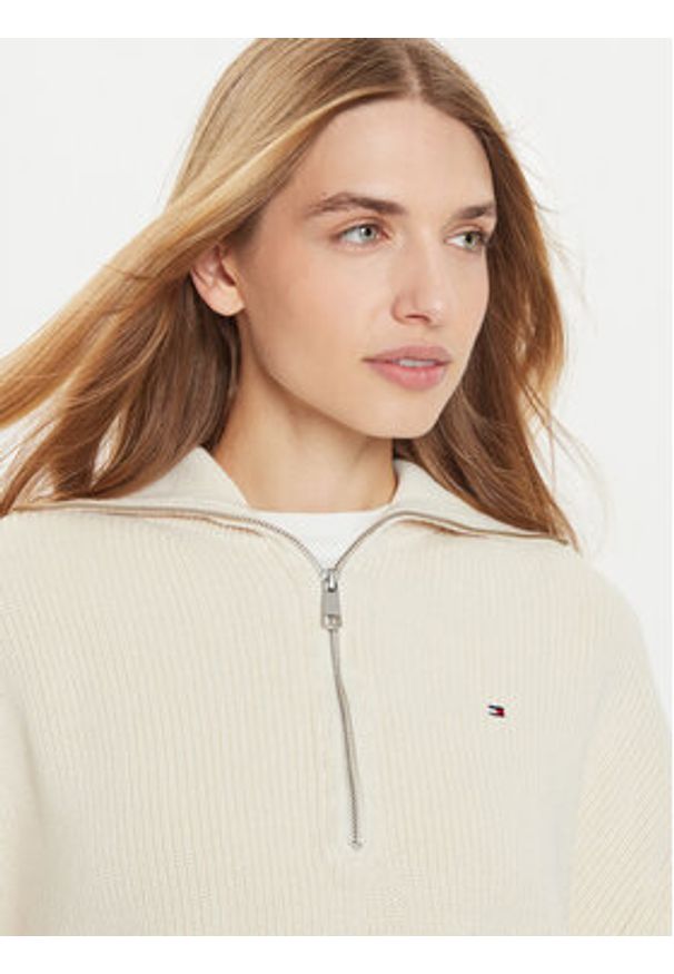 TOMMY HILFIGER - Tommy Hilfiger Sweter WW0WW42141 Écru Relaxed Fit. Materiał: bawełna