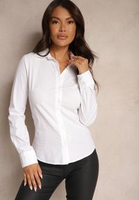 Renee - Biała Klasyczna Koszula z Bawełny z Kieszenią Omethia. Okazja: na co dzień, do pracy, na spotkanie biznesowe. Kolor: biały. Materiał: bawełna. Długość rękawa: długi rękaw. Długość: długie. Styl: klasyczny #5
