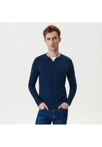 Sinsay - Koszulka basic z długimi rękawami - Granatowy. Kolor: niebieski. Długość rękawa: długi rękaw. Długość: długie