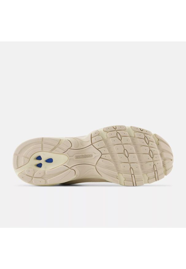 New Balance 530 MR530AA Sneakersy unisex. Kolor: beżowy. Materiał: syntetyk, materiał. Szerokość cholewki: normalna