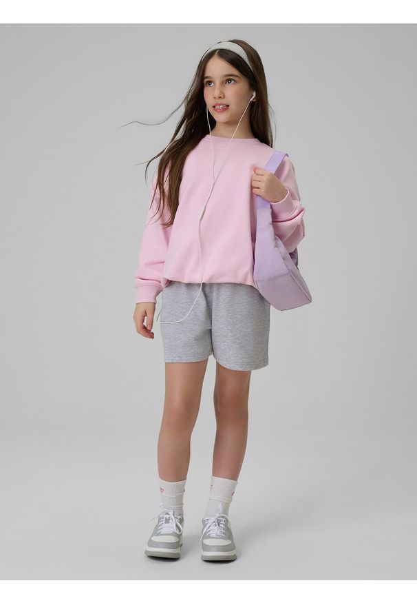 4f - 4F Spodenki dresowe dziewczęce - szare 152 (11-12 lat). Kolor: szary. Materiał: dresówka. Długość: krótkie. Wzór: gładki, ze splotem. Sezon: lato