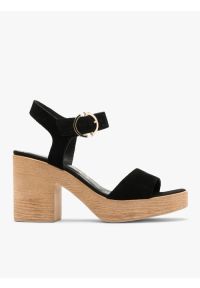 Ryłko - Czarne welurowe sandały na masywnej platformie. Kolor: czarny. Materiał: skóra, welur. Obcas: na platformie. Styl: street #1
