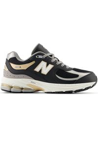 Buty dziecięce New Balance GC2002PO – czarne. Okazja: na co dzień, na uczelnię. Kolor: czarny. Materiał: guma. Szerokość cholewki: normalna. Sport: turystyka piesza