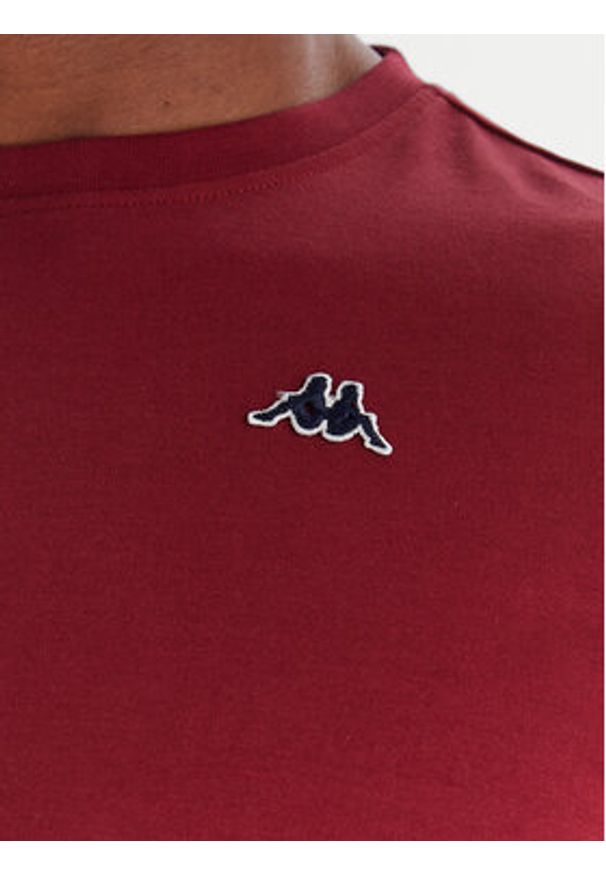 Robe di Kappa Longsleeve 631189W Czerwony Slim Fit. Kolor: czerwony. Materiał: bawełna. Długość rękawa: długi rękaw