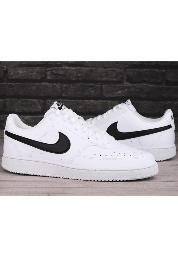 Buty męskie sportowe do chodzenia Nike COURT VISION LO NN. Kolor: biały, czarny, wielokolorowy. Model: Nike Court. Sport: turystyka piesza