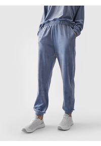 4f - Spodnie welurowe joggery damskie - niebieskie. Kolor: niebieski. Materiał: welur