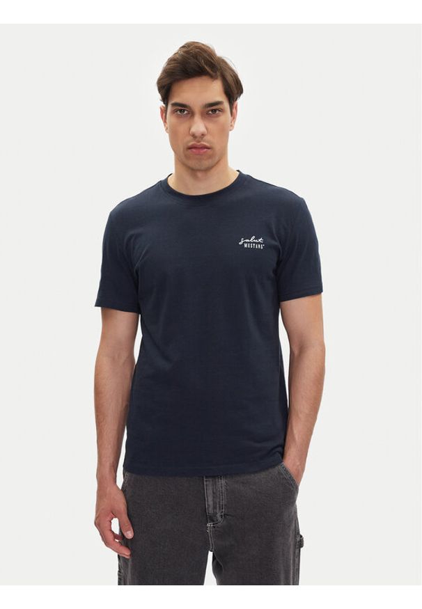 Mustang T-Shirt Austin 1016280 Granatowy Regular Fit. Kolor: niebieski. Materiał: bawełna