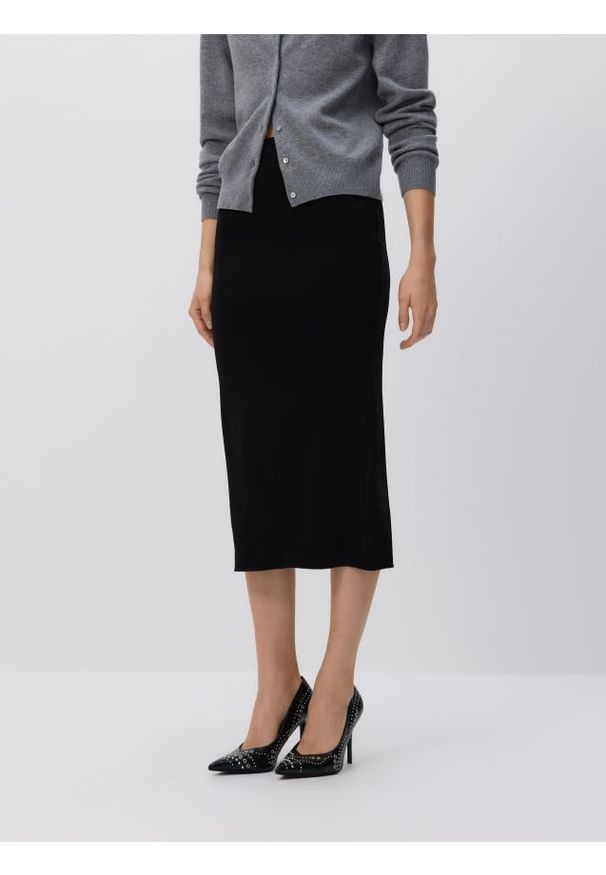 Reserved - Spódnica midi z wiskozą - czarny. Kolor: czarny. Materiał: wiskoza