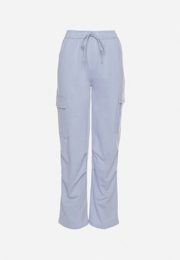 Born2be - Jasnoniebieskie Bawełniane Spodnie z Gumką w Pasie i Naszytymi Kieszeniami Selpa. Kolor: niebieski. Materiał: bawełna. Wzór: aplikacja