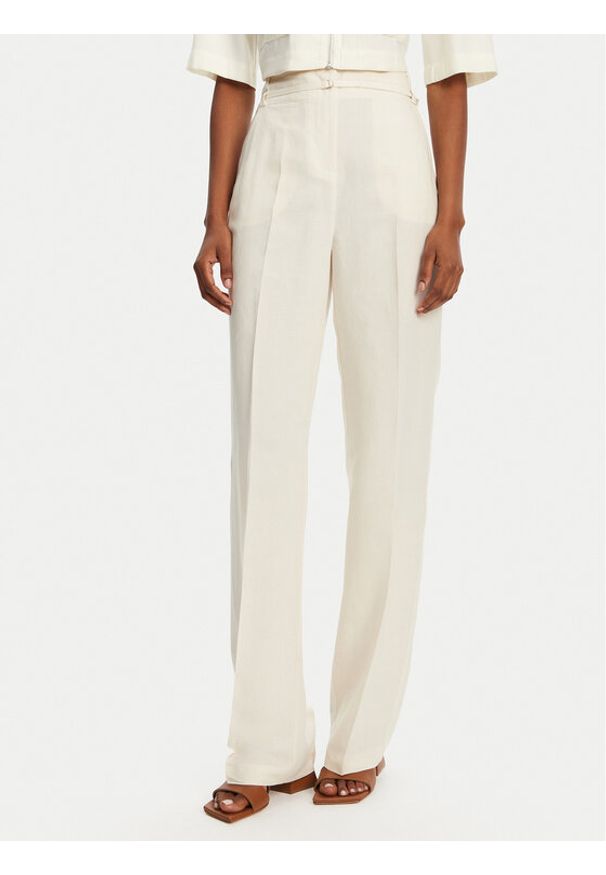 Patrizia Pepe Spodnie materiałowe 2P1659 A052 B823 Écru Regular Fit. Materiał: wiskoza, len
