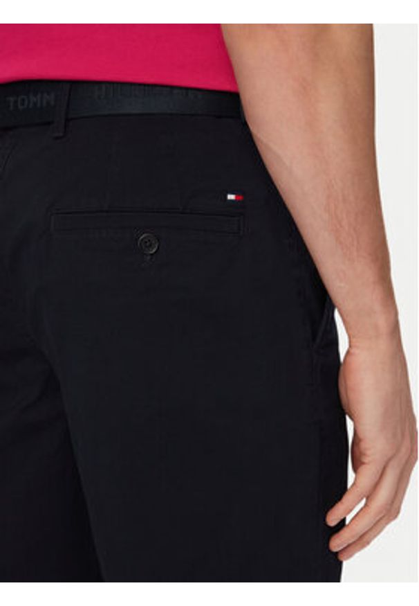 TOMMY HILFIGER - Tommy Hilfiger Komplet szorty i pasek Denton MW0MW42349 Granatowy Slim Fit. Kolor: niebieski. Materiał: bawełna