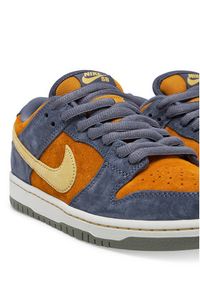 Nike Sneakersy Sb Dunk Low Pro HF3063 002 Pomarańczowy. Kolor: pomarańczowy. Materiał: skóra, zamsz