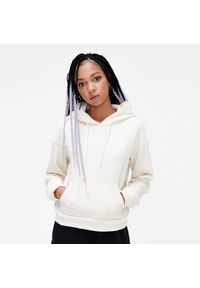 Cropp - Kremowa bluza basic z kapturem - Kremowy. Typ kołnierza: kaptur. Kolor: kremowy. Materiał: bawełna, dzianina #1