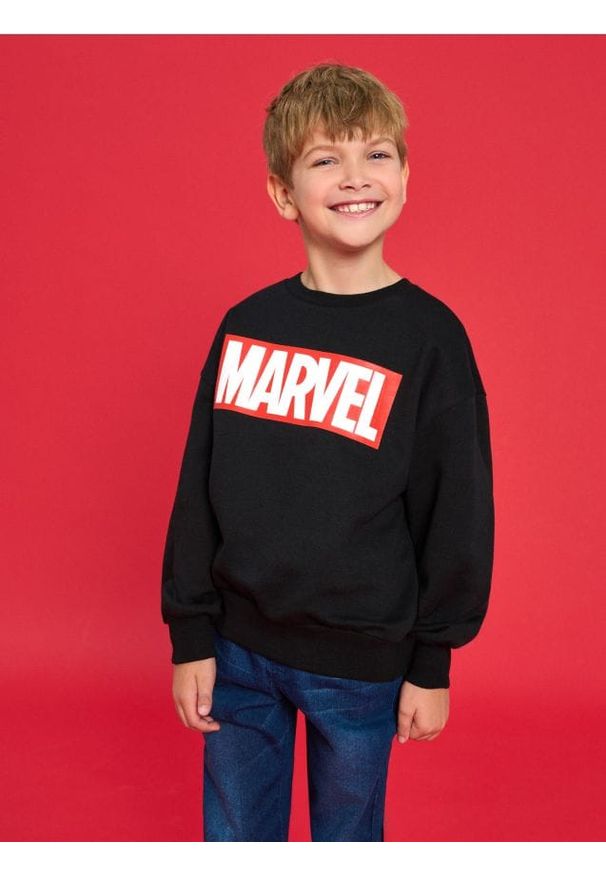 Sinsay - Bluza crewneck Marvel - czarny. Kolor: czarny. Wzór: motyw z bajki