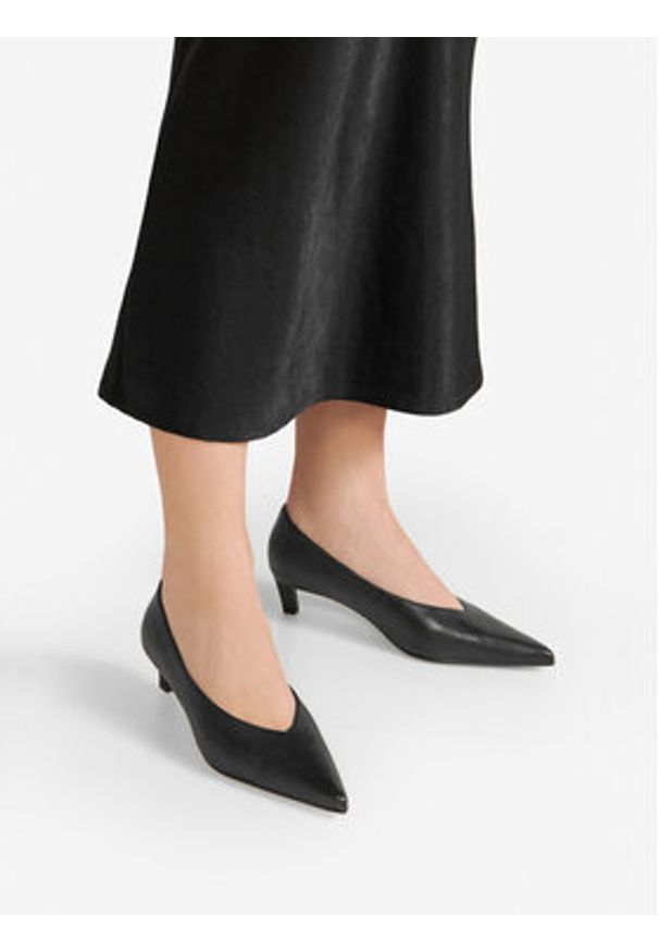 Gino Rossi - GINO ROSSI Czółenka MOLLIE-118066 Czarny. Kolor: czarny. Materiał: skóra