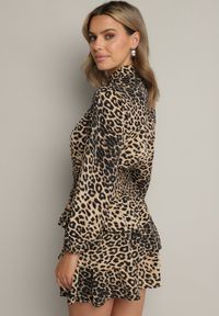 Born2be - CIemnobeżowa Rozkloszowana Sukienka w Panterkę Zwężana w Talii z Falbanami Liliwia. Okazja: na co dzień. Kolor: beżowy. Długość rękawa: długi rękaw. Wzór: motyw zwierzęcy. Styl: casual, klasyczny #6