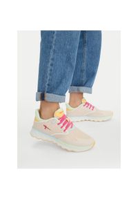 Sneakersy Tamaris. Kolor: kremowy #1