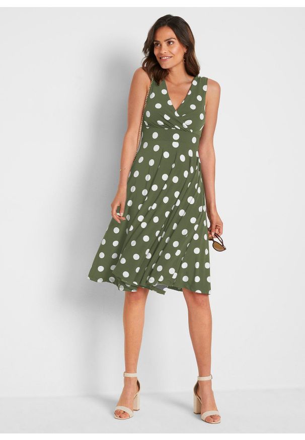 bonprix - Sukienka T-shirtowa w groszki. Kolor: zielony. Wzór: grochy