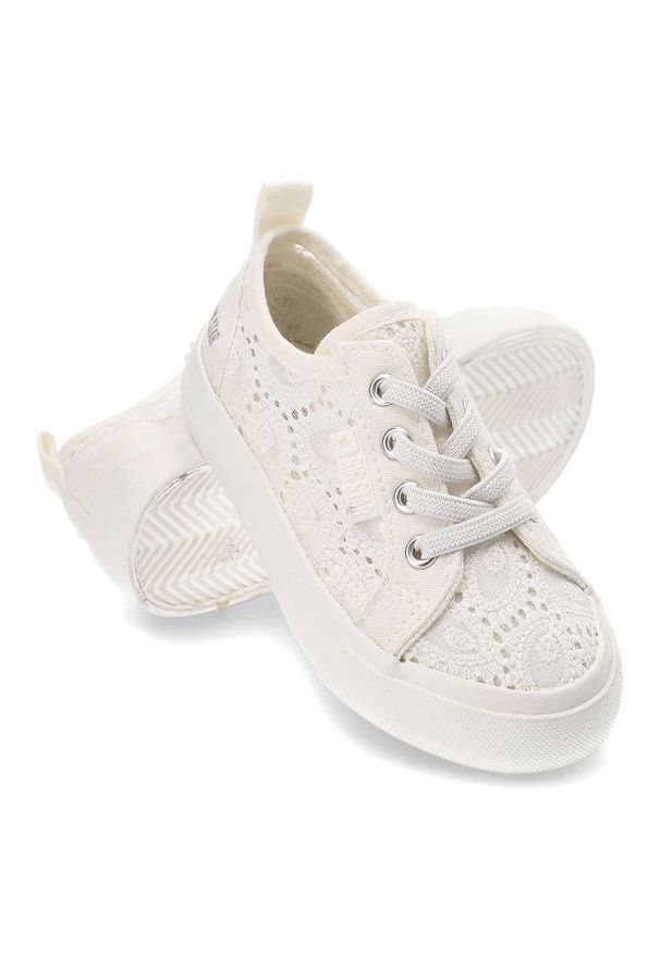 Big-Star - Białe Trampki Big Star Dziecięce Buty Wsuwane. Okazja: na spacer. Zapięcie: bez zapięcia. Kolor: biały. Materiał: koronka, materiał. Szerokość cholewki: normalna. Wzór: aplikacja, koronka. Sezon: lato