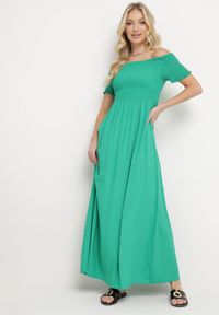 Born2be - Zielona Sukienka Hiszpanka o Rozkloszowanym Fasonie z Bawełny Angolima. Okazja: na co dzień. Typ kołnierza: dekolt hiszpanka. Kolor: zielony. Materiał: bawełna. Długość rękawa: krótki rękaw. Wzór: aplikacja. Typ sukienki: proste. Styl: casual, elegancki #1