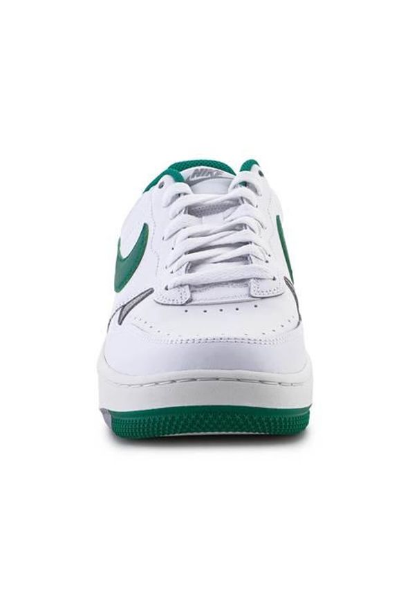 Buty do chodzenia damskie Nike Gamma Force. Kolor: biały. Materiał: skóra. Szerokość cholewki: normalna. Sport: turystyka piesza