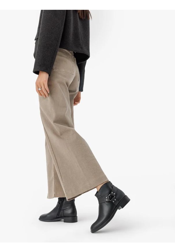 Ryłko - Czarne botki biker boots. Wysokość cholewki: za kostkę. Zapięcie: zamek. Kolor: czarny. Materiał: skóra. Szerokość cholewki: normalna. Obcas: na obcasie. Styl: rockowy, street