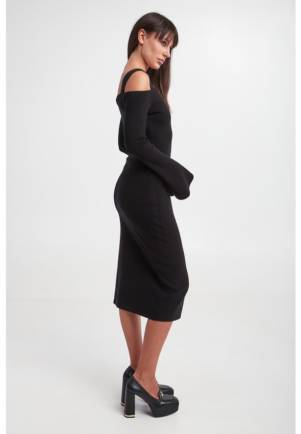Twinset Milano - Sukienka midi TWINSET. Długość: midi