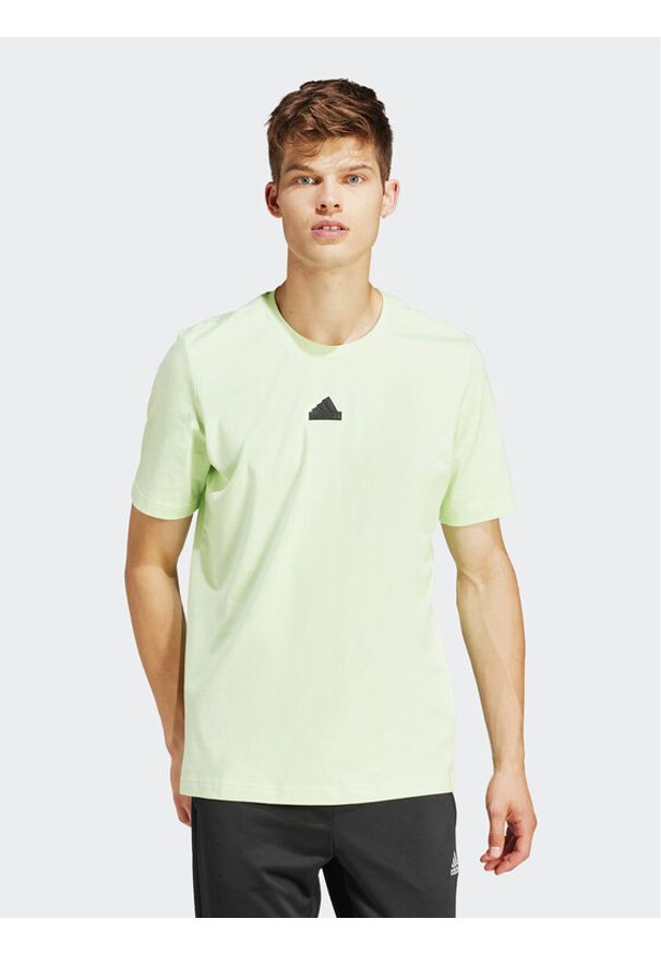 Adidas - adidas T-Shirt City Escape Graphic IN6237 Zielony Regular Fit. Kolor: zielony. Materiał: bawełna
