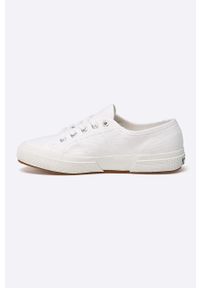 Superga - Tenisówki. Nosek buta: okrągły. Zapięcie: sznurówki. Kolor: biały. Materiał: guma #3