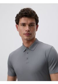 Reserved - Koszulka polo slim - jasnoszary. Typ kołnierza: polo. Kolor: szary. Materiał: dzianina. Wzór: gładki #1