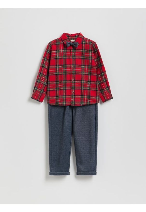 Reserved - Elegancki zestaw z muszką - czerwony. Kolor: czerwony. Materiał: bawełna, tkanina. Styl: elegancki