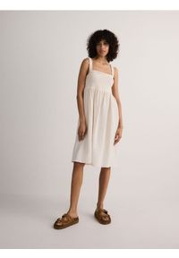 Reserved - Muślinowa sukienka mini - kremowy. Kolor: kremowy. Materiał: bawełna. Długość: mini
