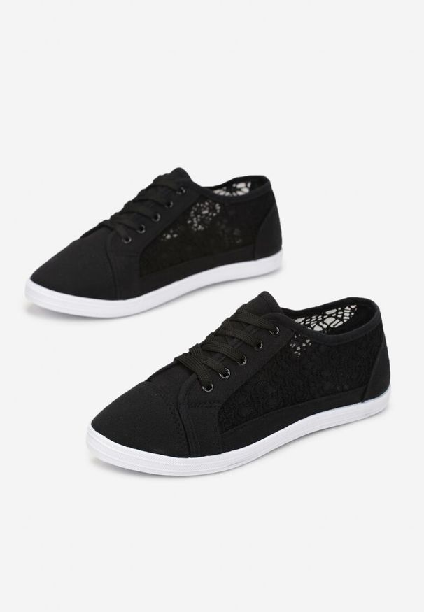 Born2be - Czarne Tenisówki z Ażurowymi Bokami Ariemessa. Okazja: na co dzień. Kolor: czarny. Wzór: ażurowy. Sezon: lato. Styl: casual