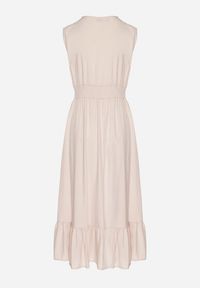 Born2be - Beżowa Wiskozowa Sukienka o Kopertowym Kroju z Falbanką Uliria. Kolor: beżowy. Materiał: wiskoza. Typ sukienki: kopertowe. Styl: elegancki #5