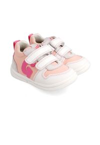 Garvalin buty dziecięce kolor różowy. Nosek buta: okrągły. Zapięcie: rzepy. Kolor: różowy. Materiał: guma #2