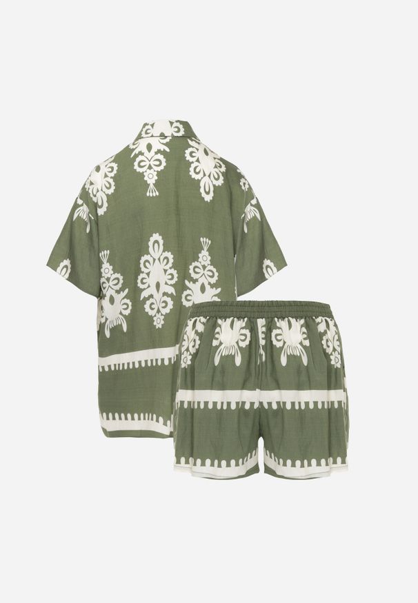 Renee - Ciemnozielony Komplet z Rustykalnym Wzorem z Szortami i Koszulą Tosnea. Kolor: zielony. Materiał: materiał, wiskoza