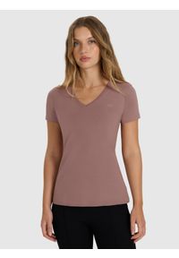 4f - 4F T-shirt slim gładki damski - beżowy S. Okazja: na co dzień. Typ kołnierza: dekolt w serek. Kolor: beżowy. Materiał: skóra, bawełna. Wzór: gładki. Styl: casual #1