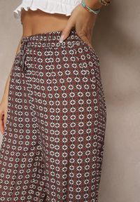 Renee - Czerwono-Szare Spodnie o Szerokim Kroju High Waist z Geometrycznym Wzorem Farisia. Stan: podwyższony. Kolor: szary. Materiał: bawełna. Wzór: geometria. Styl: elegancki